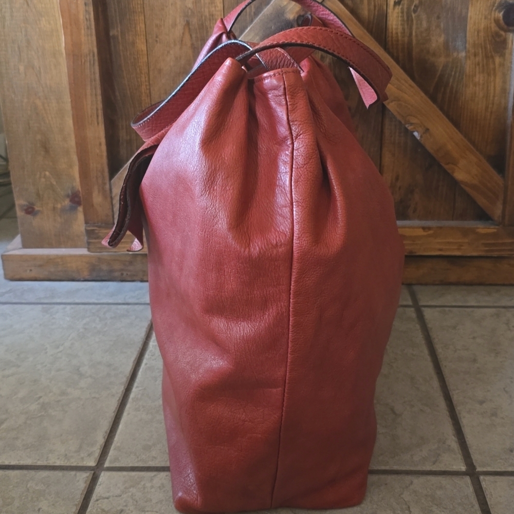 Bow Leather Bag - Picture 5 of 10